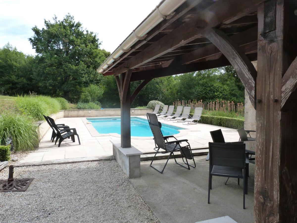 Gite Avec Piscine Proche De St Cirq Lapopie Berganty ภายนอก รูปภาพ
